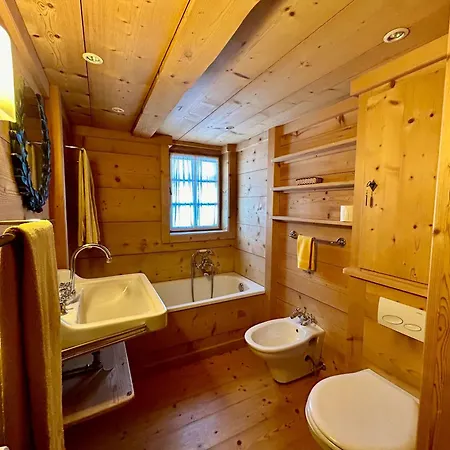 Сasa de vacaciones 300 Years Old Close To Center Ski-lift Château-d'Oex