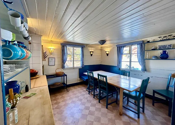 300 Years Old Close To Center Ski-lift * Chateau-d'Oex